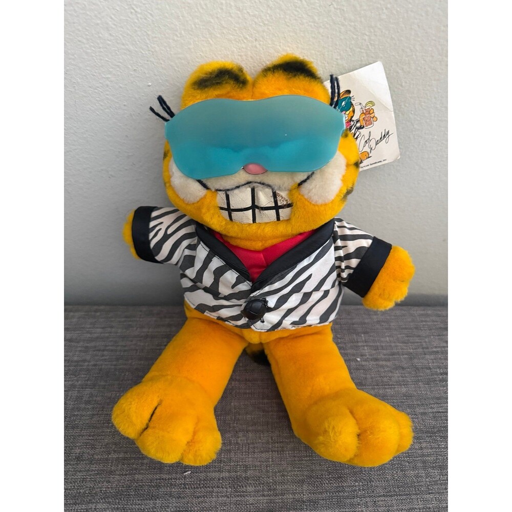Vintage 80’s Cool Daddy Garfield Collectible Plush w/Tags